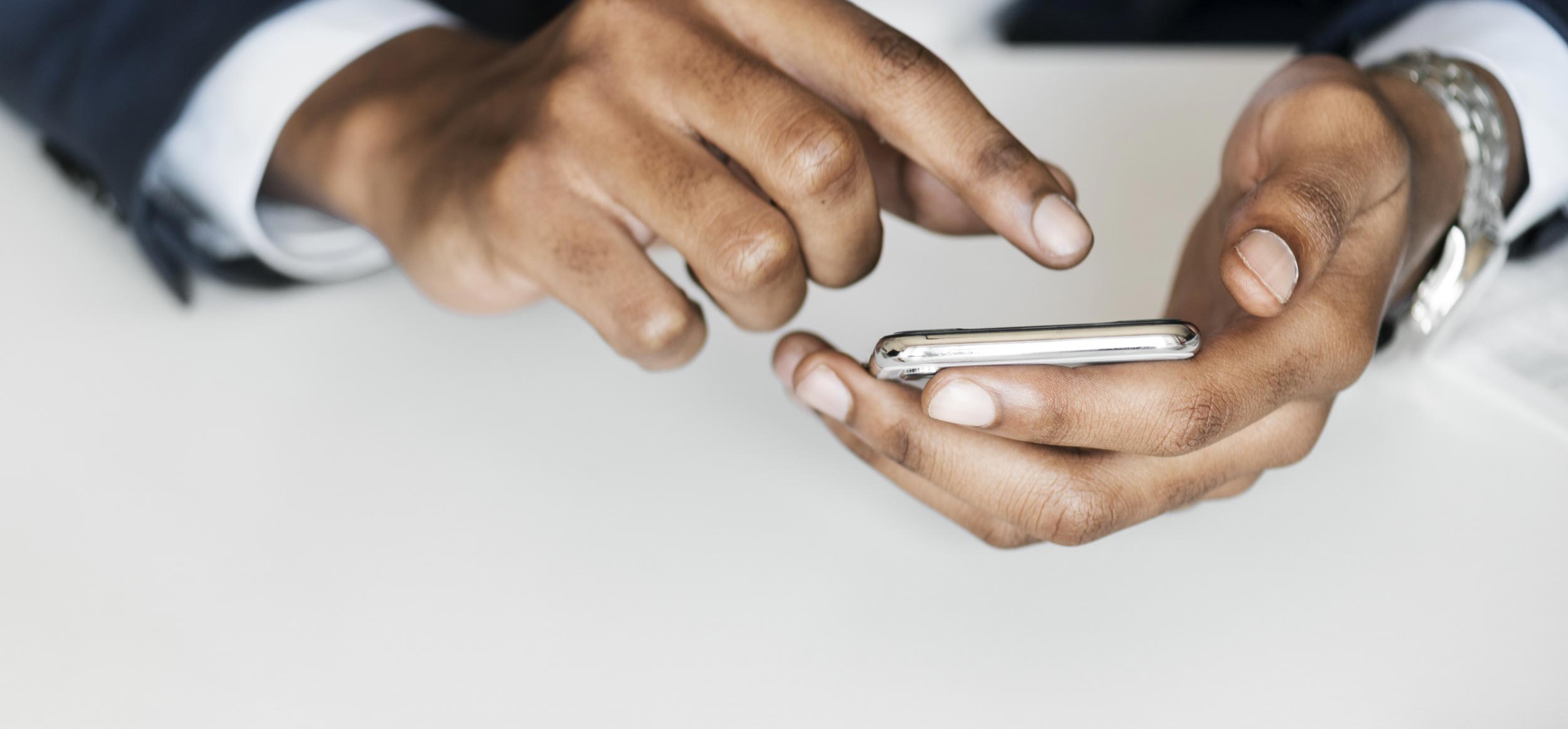 Image with missing alt attribute found on romancart.com