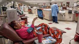 For Pat Hernandez, kidney failure took her by surprise. Her legs were swollen and she started having vision problems several years ago. Her blood pressure was skyrocketing. Doctors determined that untreated hypertension had damaged her kidneys beyond repair. She did not realize that high blood pressure would be the cause.