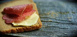 Brot Wurst Butterbrot Öle Lebensmittel