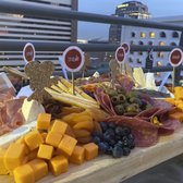 Image with missing alt attribute found on yelp.nl