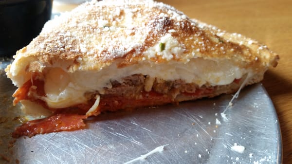 Image with missing alt attribute found on yelp.ca