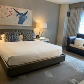 Image with missing alt attribute found on yelp.at