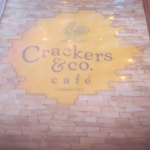 Image with missing alt attribute found on yelp.it