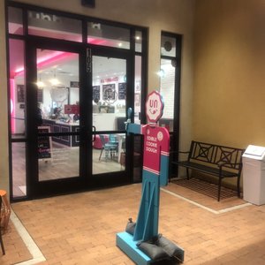 Image with missing alt attribute found on yelp.nl