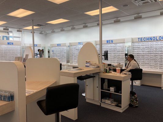 Image with missing alt attribute found on yelp.com