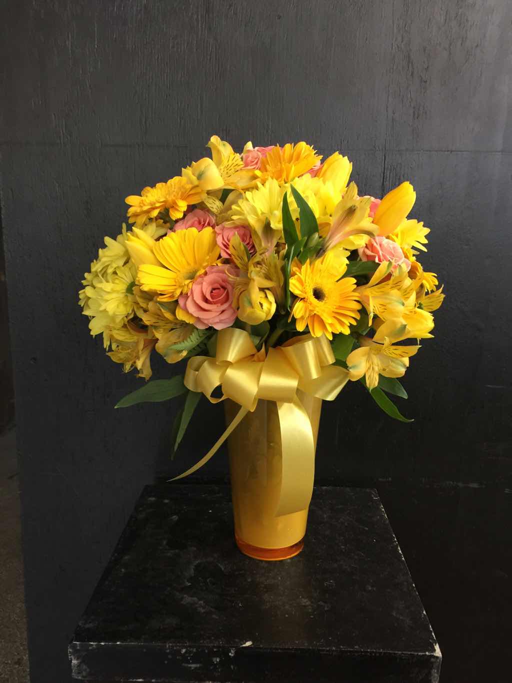 Sunny Smiles by Fasan Florist