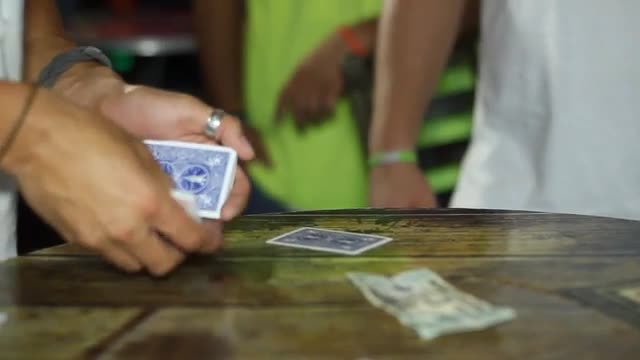 Image with missing alt attribute found on penguinmagic.com