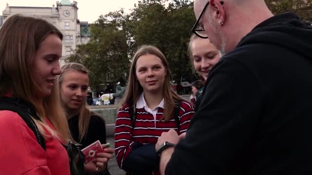 Image with missing alt attribute found on penguinmagic.com