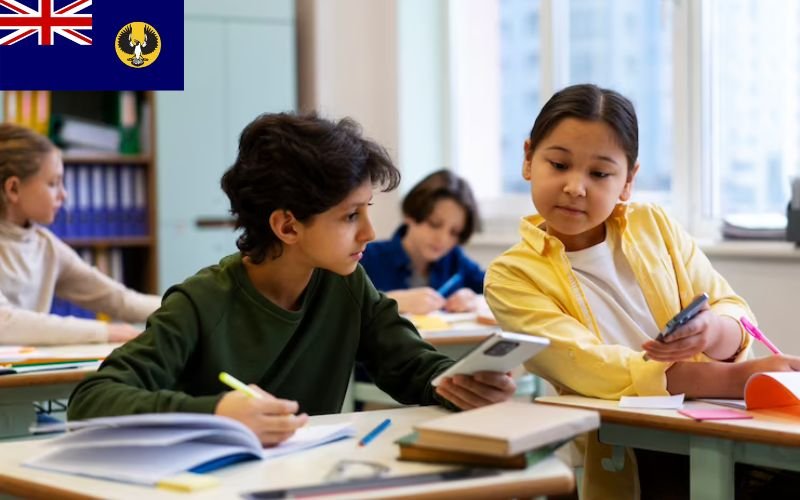 Image with missing alt attribute found on schoolsinformer.com