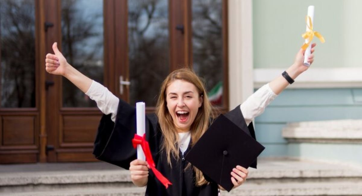 Image with missing alt attribute found on schoolsinformer.com