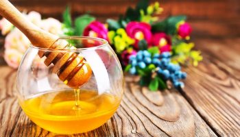 Медовый массаж своими руками — уходит до 5 см с талии и бедер