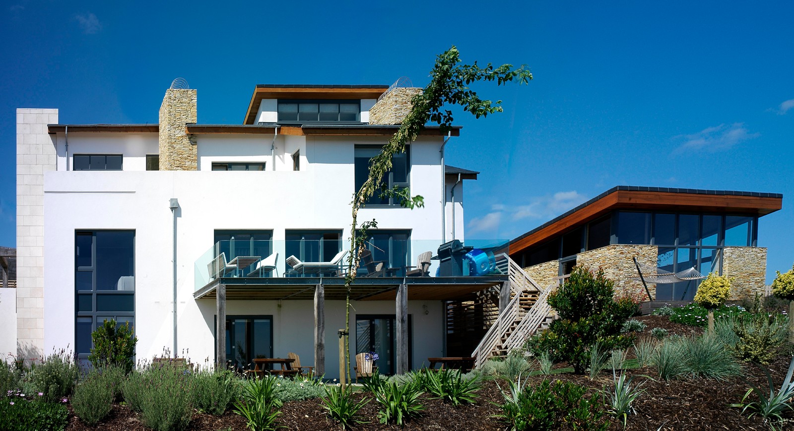 Image with missing alt attribute found on houzz.ie