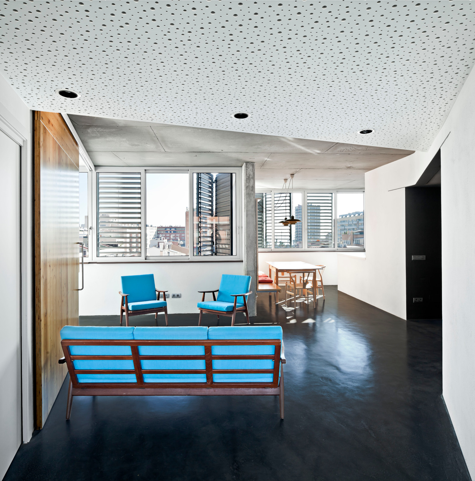 Image with missing alt attribute found on houzz.es