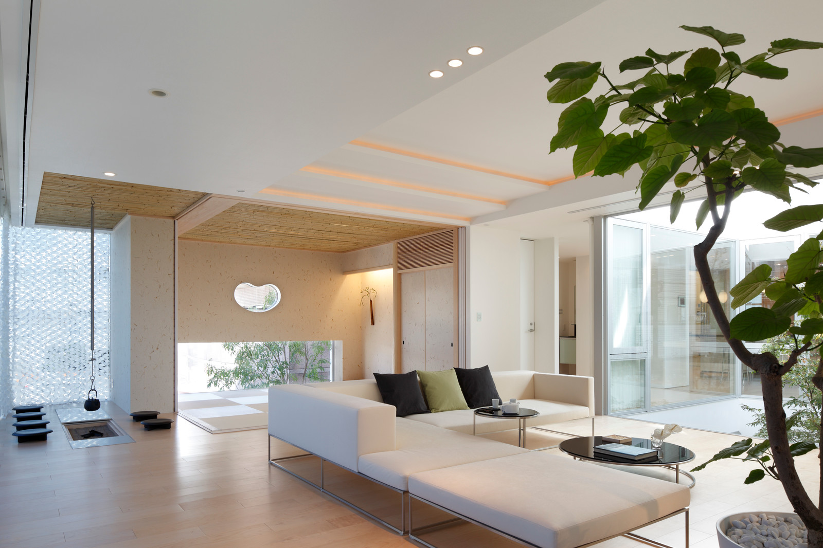 Image with missing alt attribute found on houzz.jp
