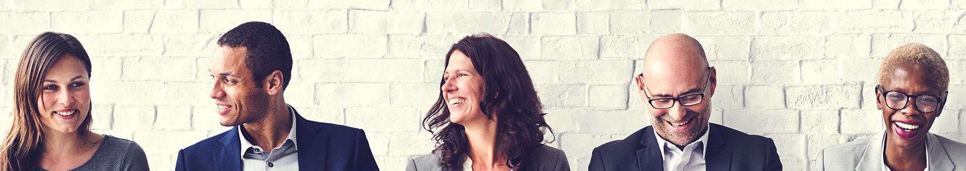 Image with missing alt attribute found on profession.hu