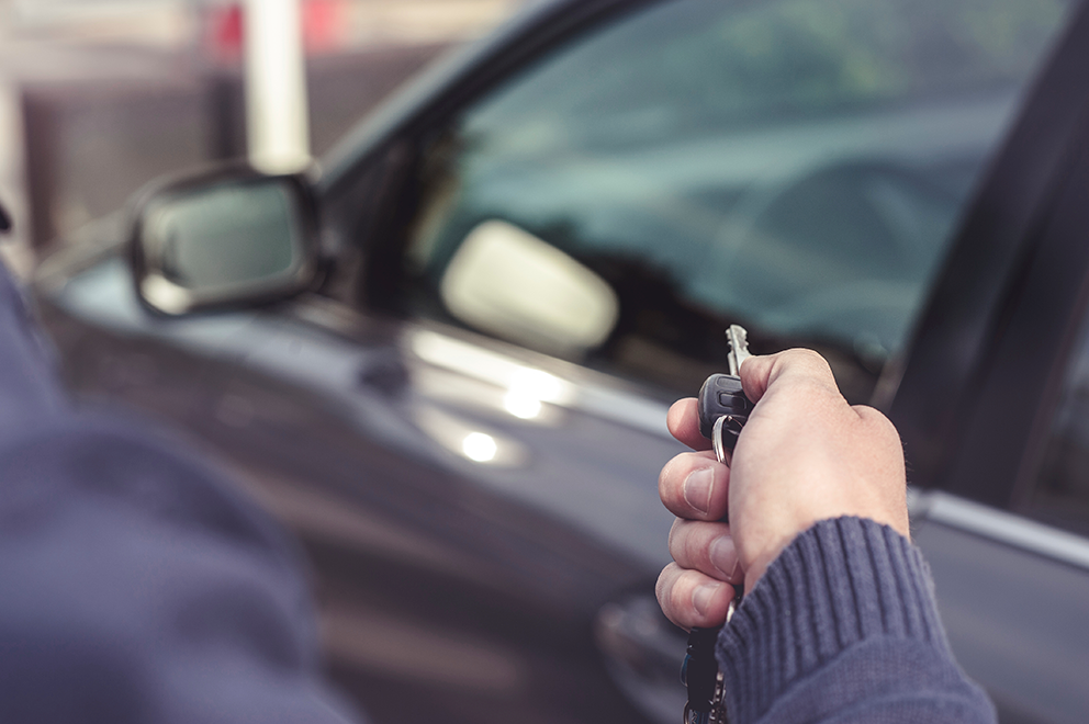 Image with missing alt attribute found on auto1.com