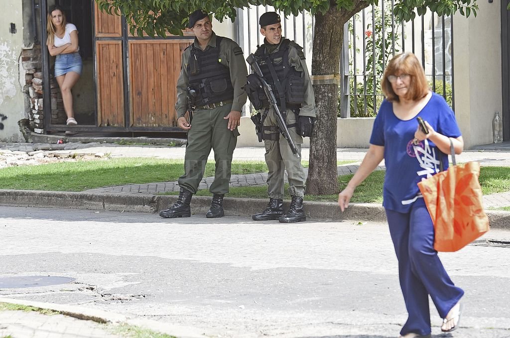 Comenzaron los operativos de Gendarmer&iacute;a en Rosario -  -