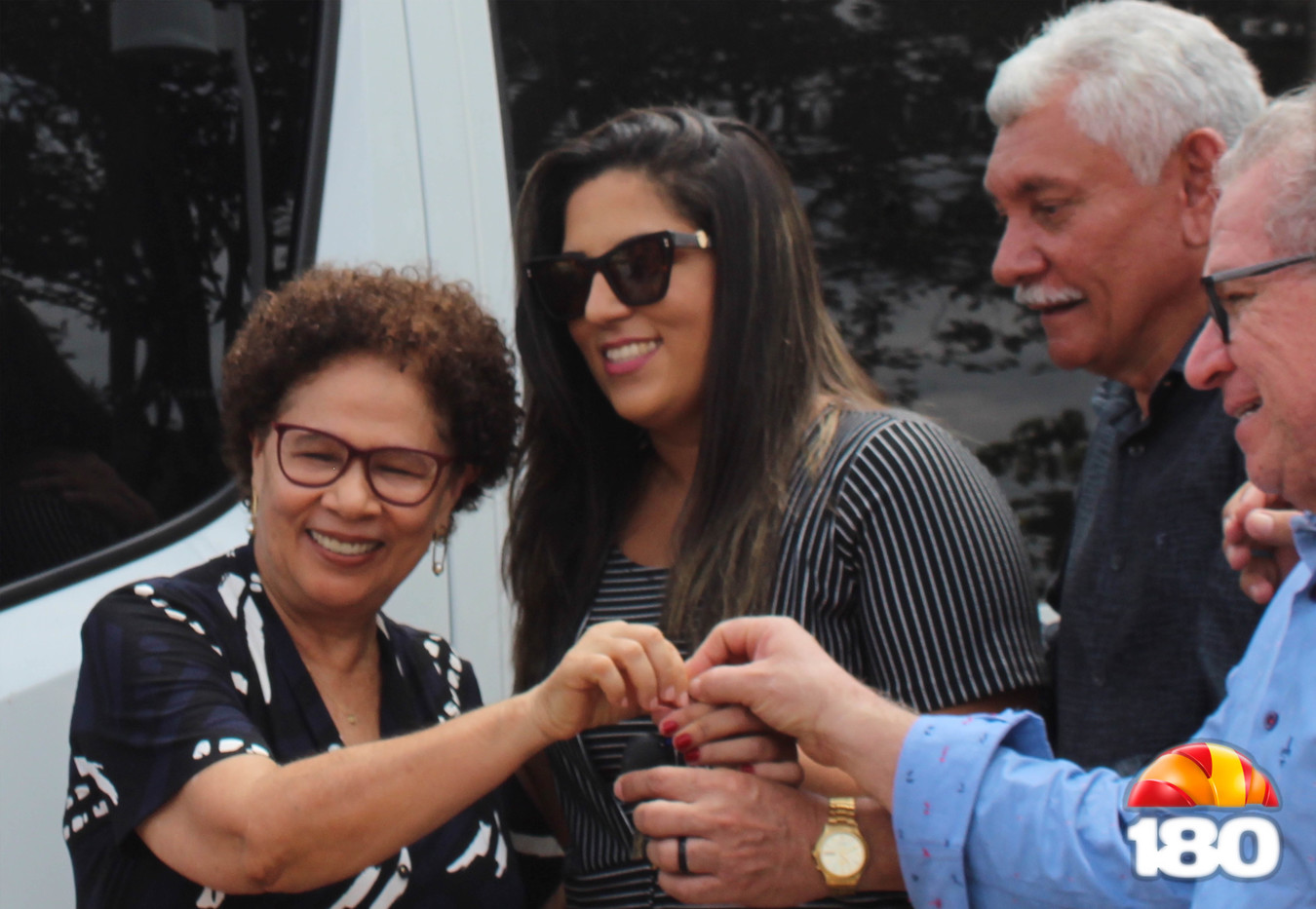 Image with missing alt attribute found on 180graus.com