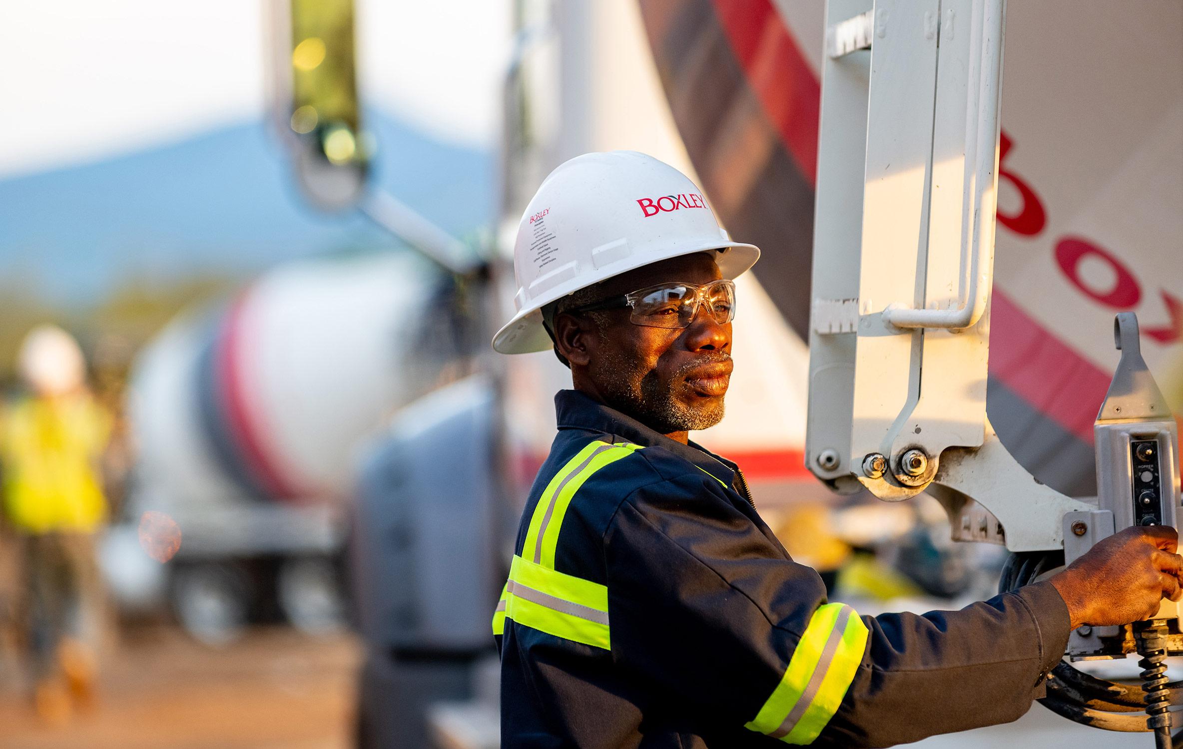 Image with missing alt attribute found on summit-materials.com