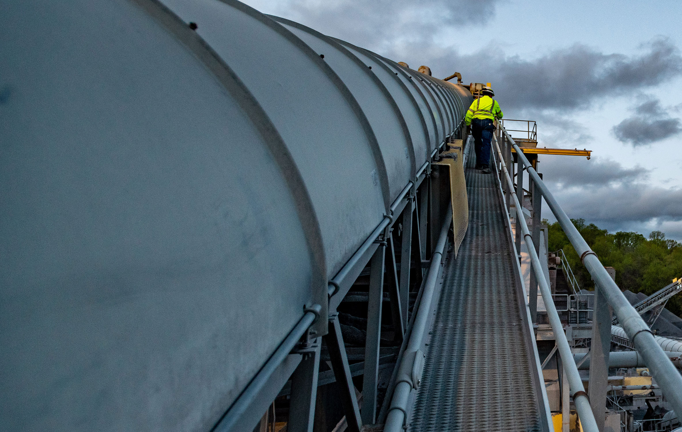 Image with missing alt attribute found on summit-materials.com