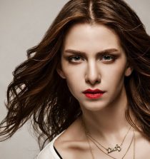 Ezgi Asaroglu Actress