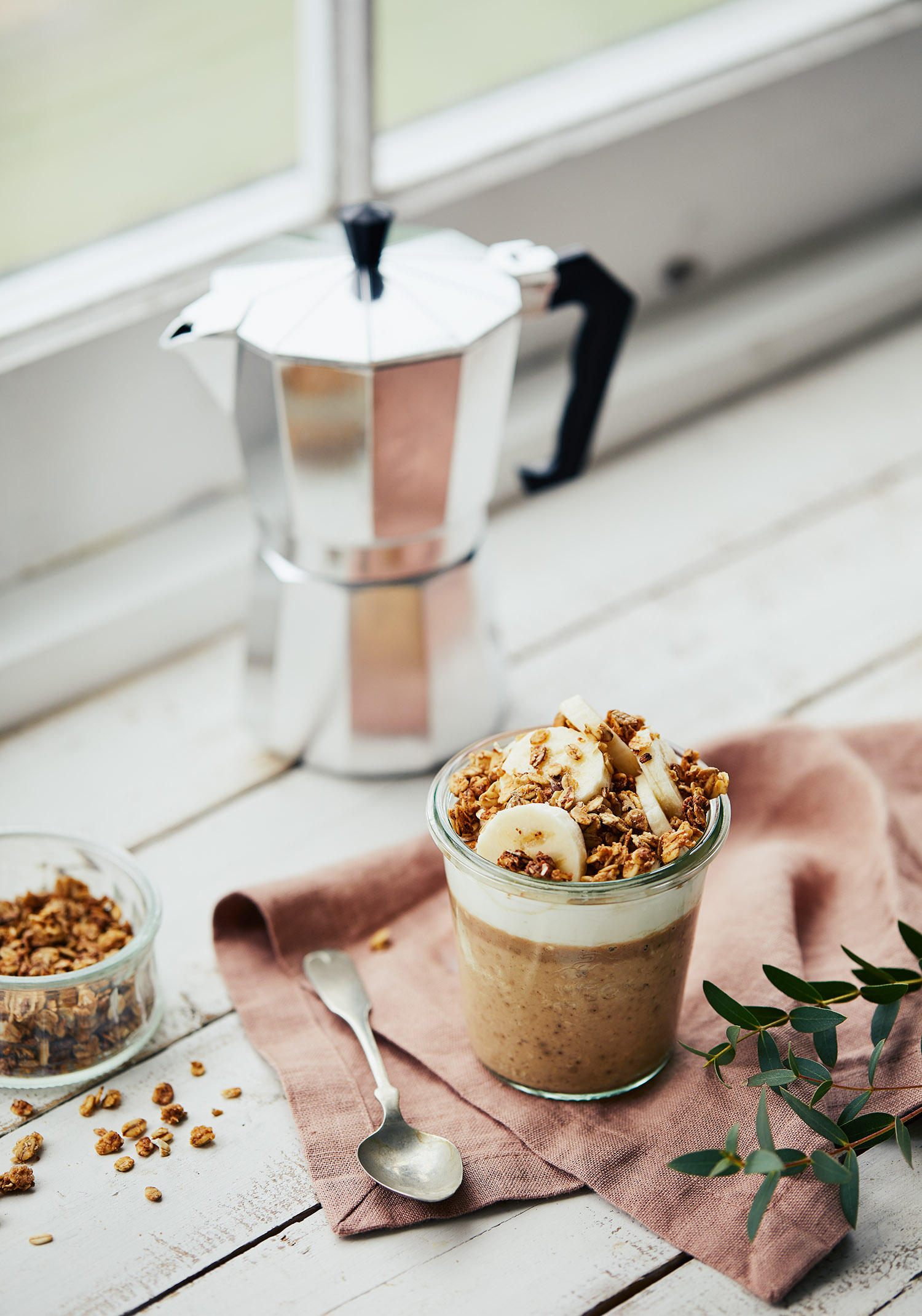 Gruau overnight &agrave; la banane, au caf&eacute; & yogourt &agrave; la vanille