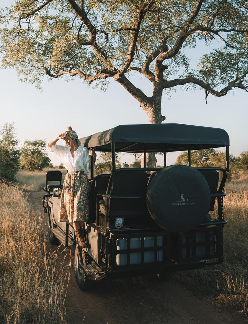 Image with missing alt attribute found on theblondeabroad.com