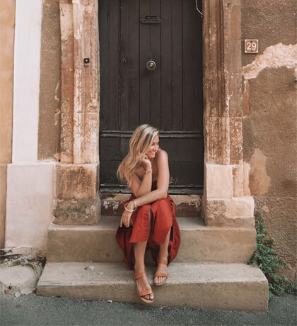 Image with missing alt attribute found on theblondeabroad.com