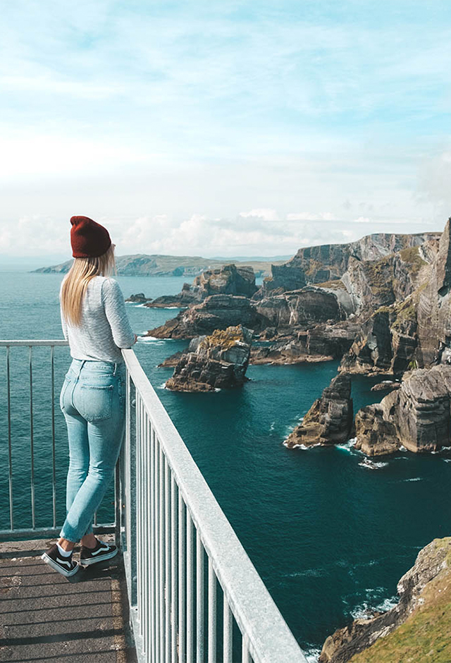 Image with missing alt attribute found on theblondeabroad.com