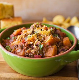 Sweet Potato Chili | thecozyapron.com