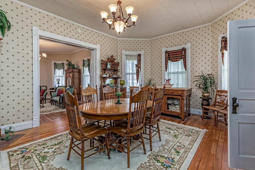 Image with missing alt attribute found on theoldhouselife.com