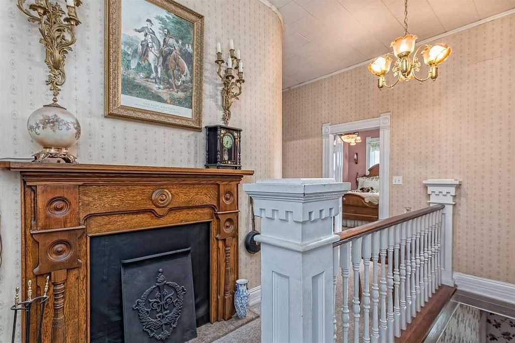 Image with missing alt attribute found on theoldhouselife.com