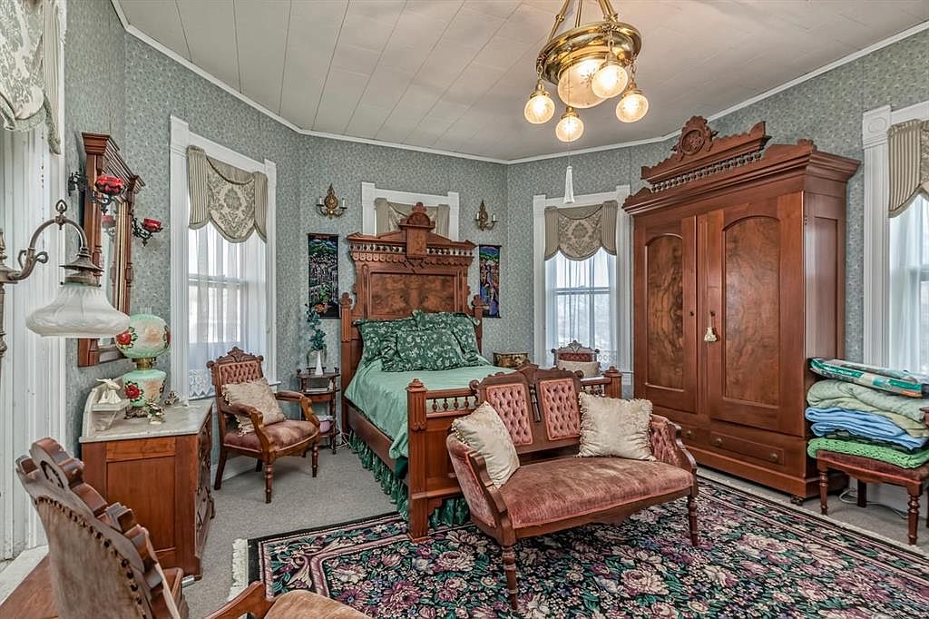 Image with missing alt attribute found on theoldhouselife.com