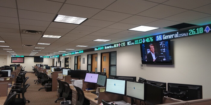 Image with missing alt attribute found on tickerplay.com