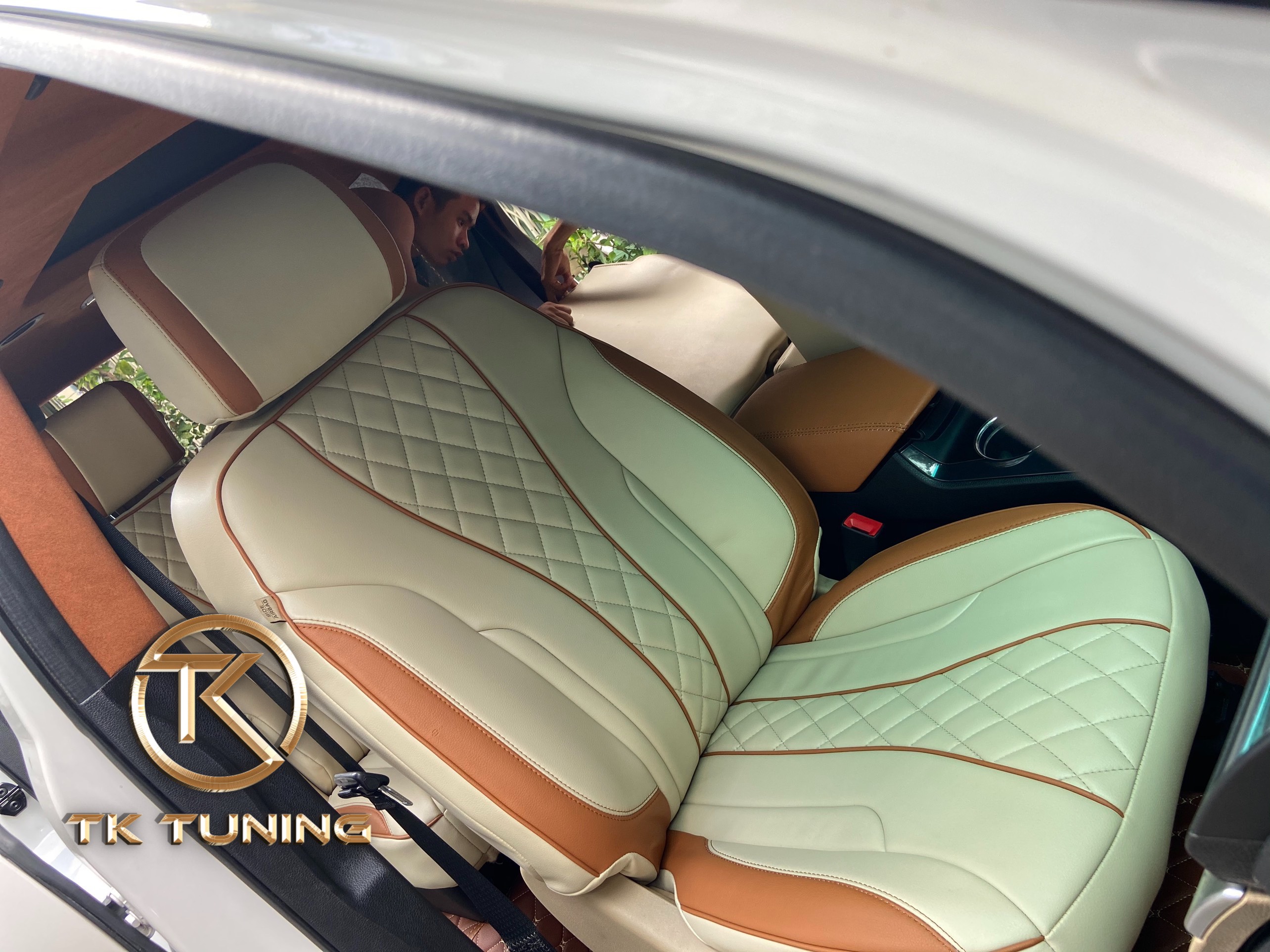 Image with missing alt attribute found on tktuning.vn