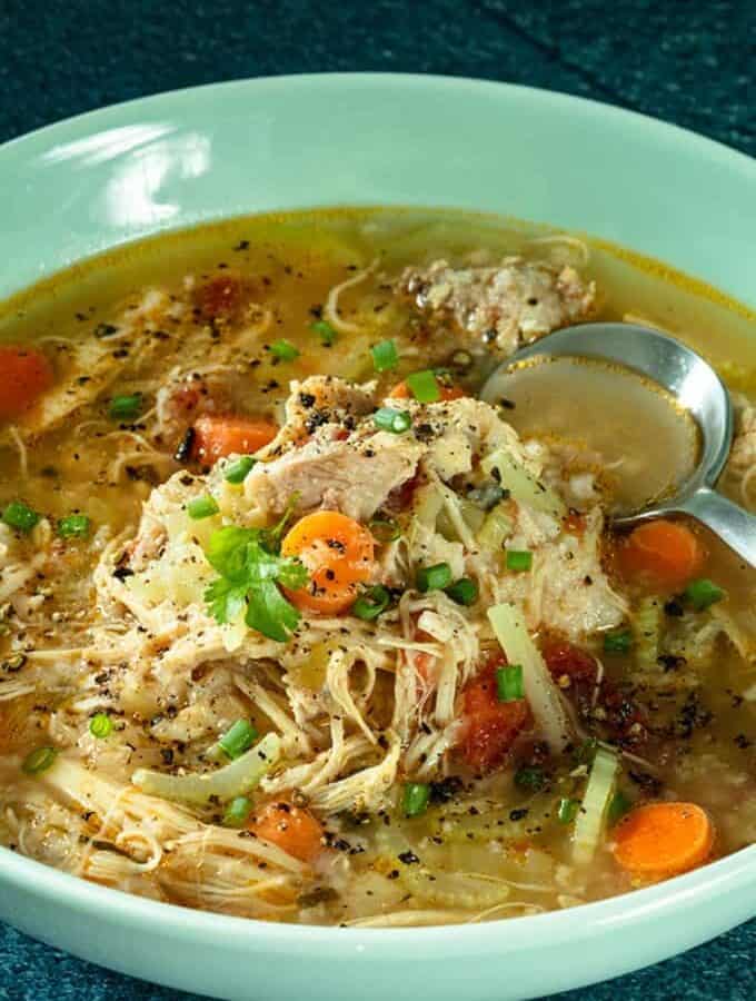 Caldo de Pollo + Video