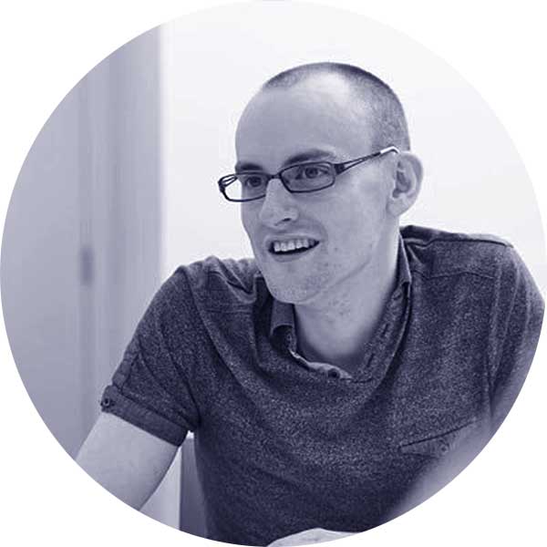 Image with missing alt attribute found on covet.pics