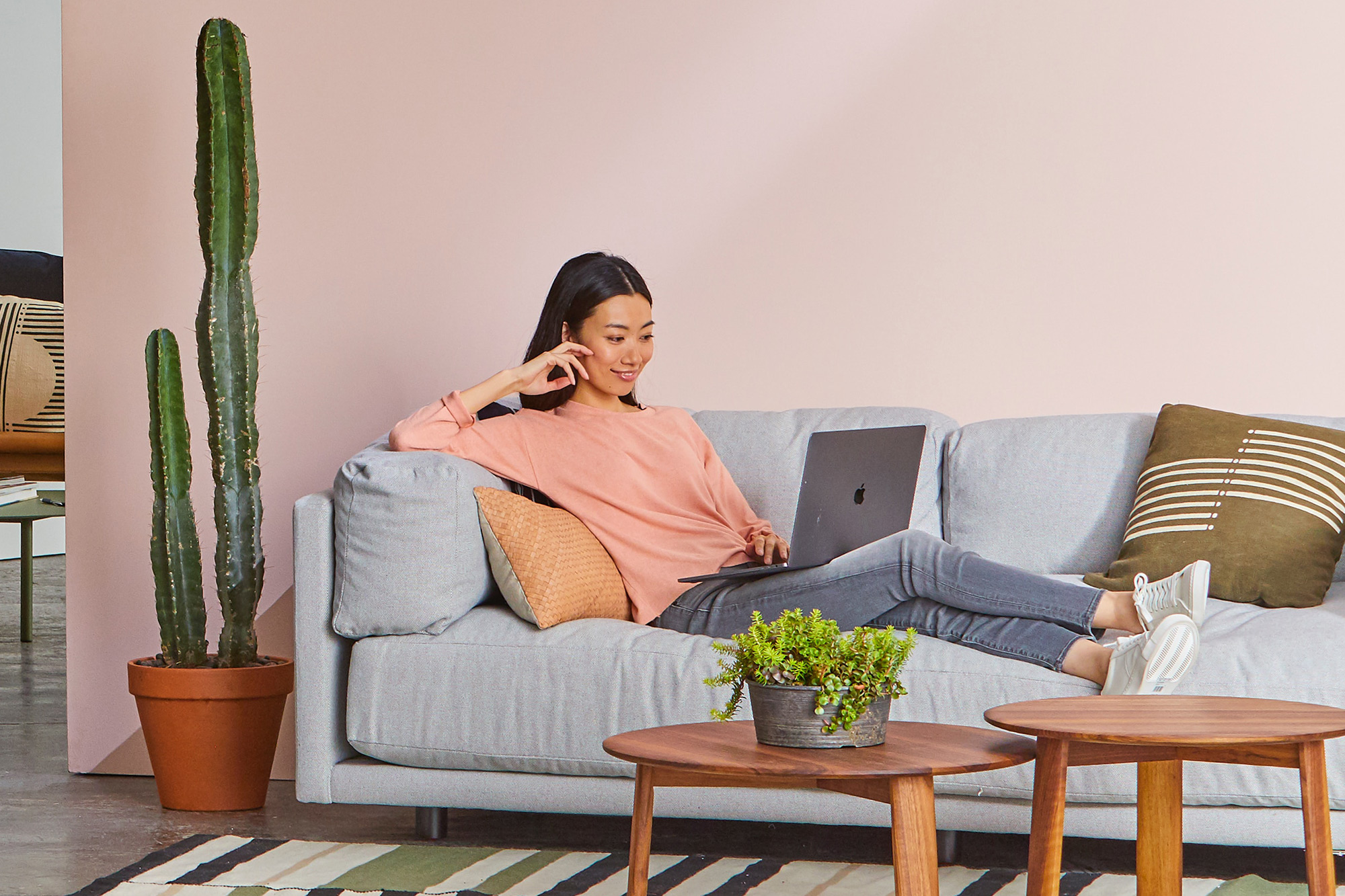 Image with missing alt attribute found on instinctiveads.com