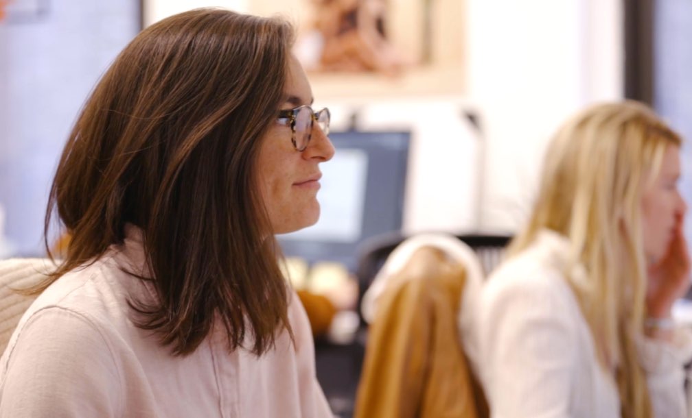 Image with missing alt attribute found on chatdesk.com