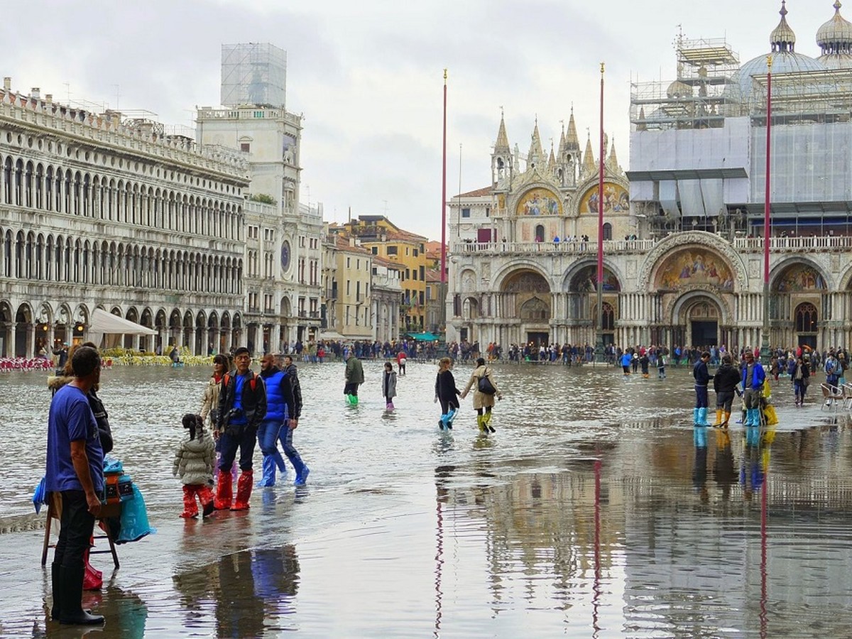 Venice, Italy, Is Being Destroyed by Tourism and Flooding