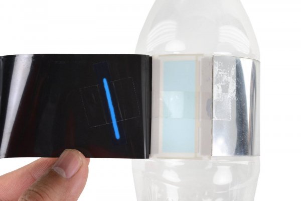 Peeling back the label on a Star-Wars-promoting Coke label