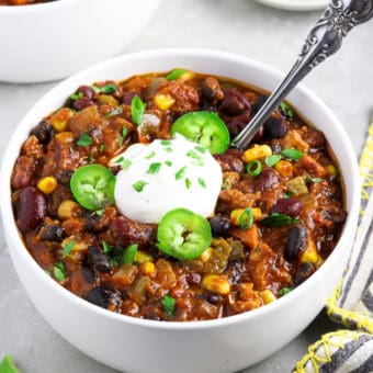 Image with missing alt attribute found on veganhuggs.com