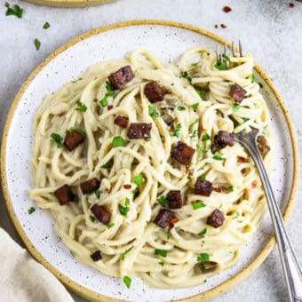 Image with missing alt attribute found on veganhuggs.com