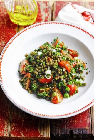 Image with missing alt attribute found on vogue.ua