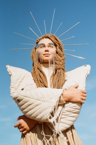 Image with missing alt attribute found on vogue.ua