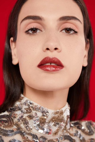 Image with missing alt attribute found on vogue.ua