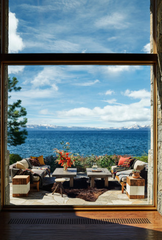 Image with missing alt attribute found on vogue.ua