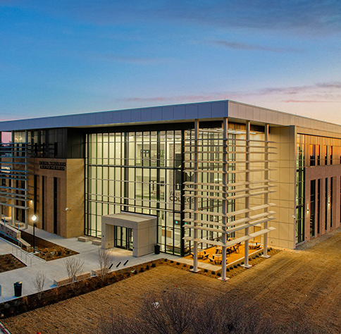 Image with missing alt attribute found on wc.edu