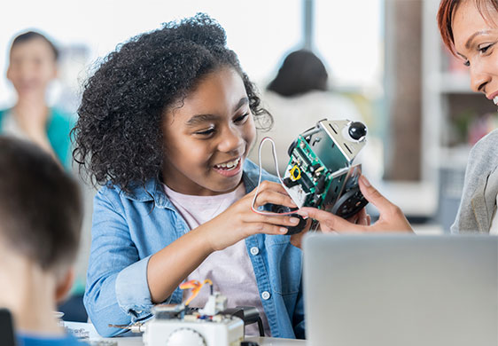 Image with missing alt attribute found on santillana.com