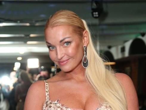 Image with missing alt attribute found on womanel.com